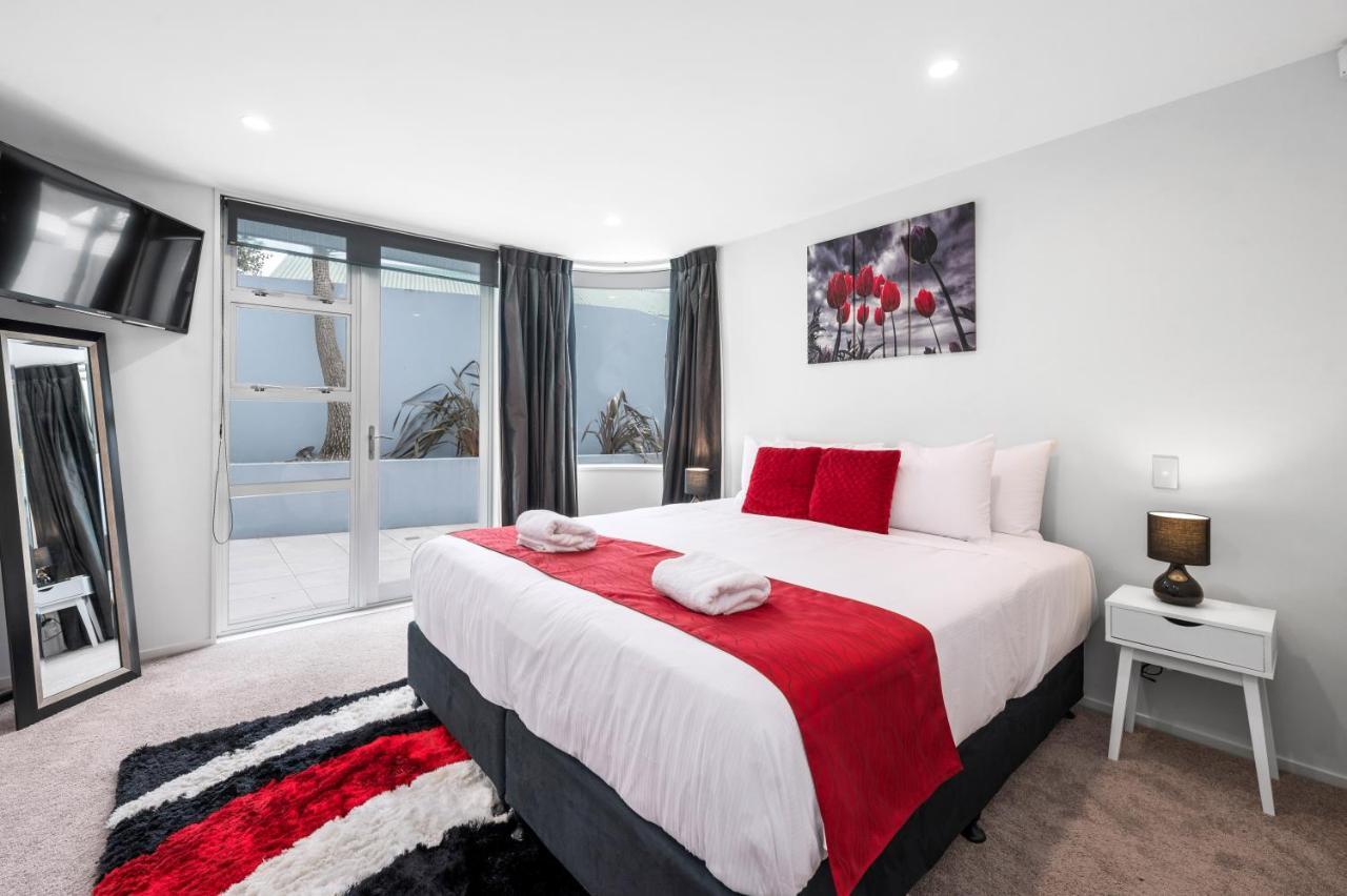 Lakeside Apartment Waimahana 1 タウポ エクステリア 写真