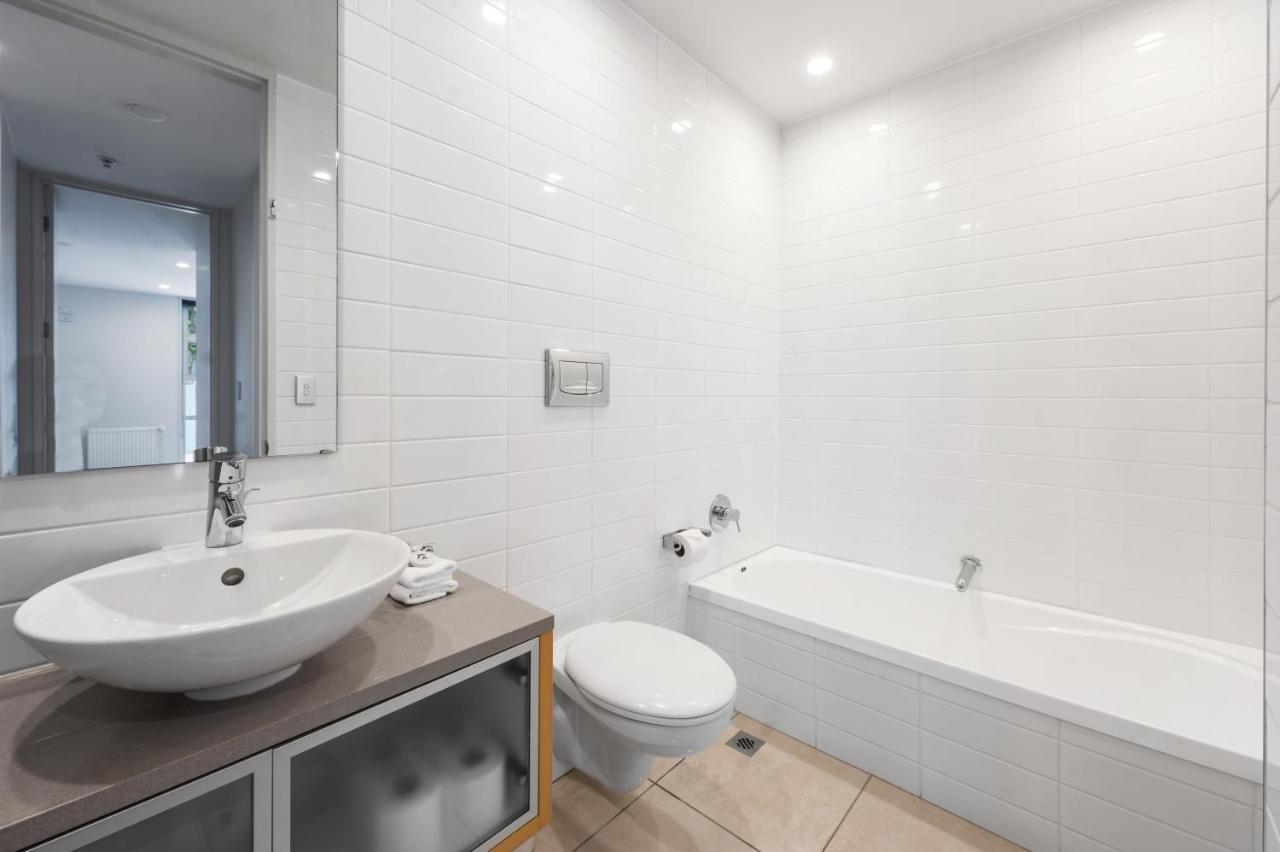 Lakeside Apartment Waimahana 1 タウポ エクステリア 写真